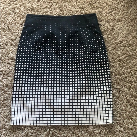 Cute pencil skirt - Picture 1 of 6